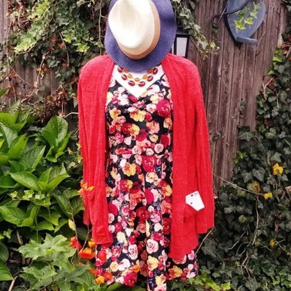 Flower Garden Delight DRESS ▪︎ Forever 21 - Picture 4 of 8